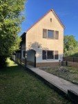 Hauptbild ImmobilienPunkt***Charmantes Haus in Alleinlage - Wohnen mitten in den Weinbergen s�dlich von Bodenheim